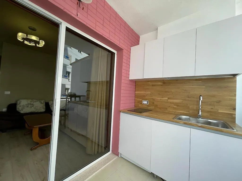 Mikpritja Pogradec, Tushemisht 3 Apartment