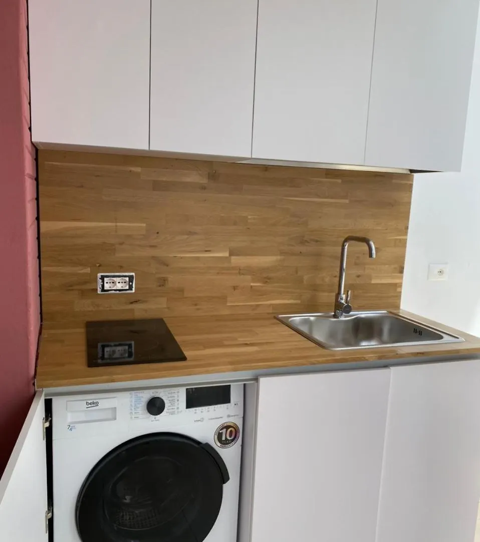 Mikpritja Pogradec, Tushemisht 3 Apartment